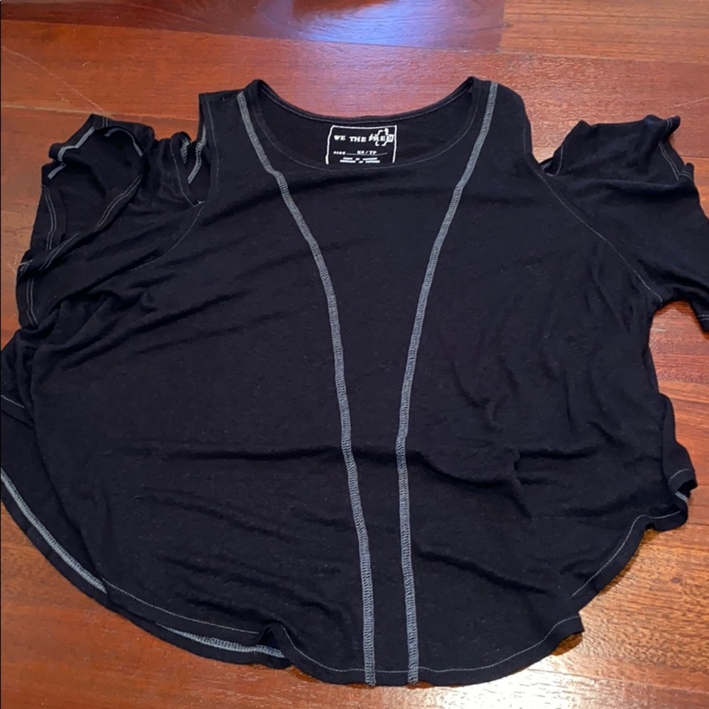 Free People cutout shoulder top!